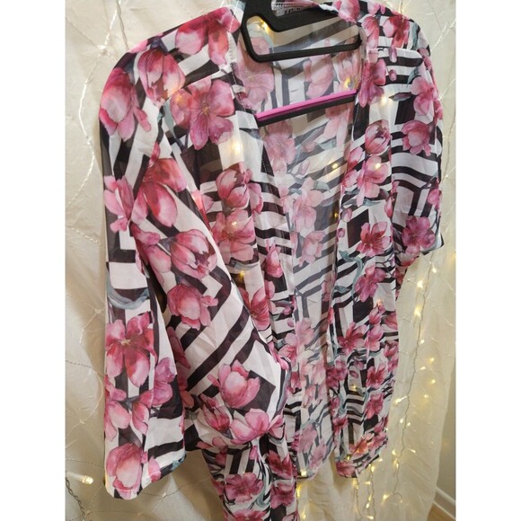 MINIS WOMANS SMALL SHEER FLORAL PINK BLACK ART BATHING SUIT COVER UP SHAWL BEACH - Picture 2 of 11